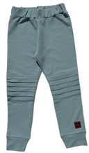 Lataa kuva Galleria-katseluun, lasten vihertävät collegehousut