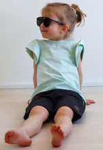 Lataa kuva Galleria-katseluun, ALE! Tummanharmaat shortsit